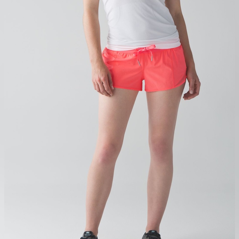 Lululemon Hotty Hot Short
Grapefruit
